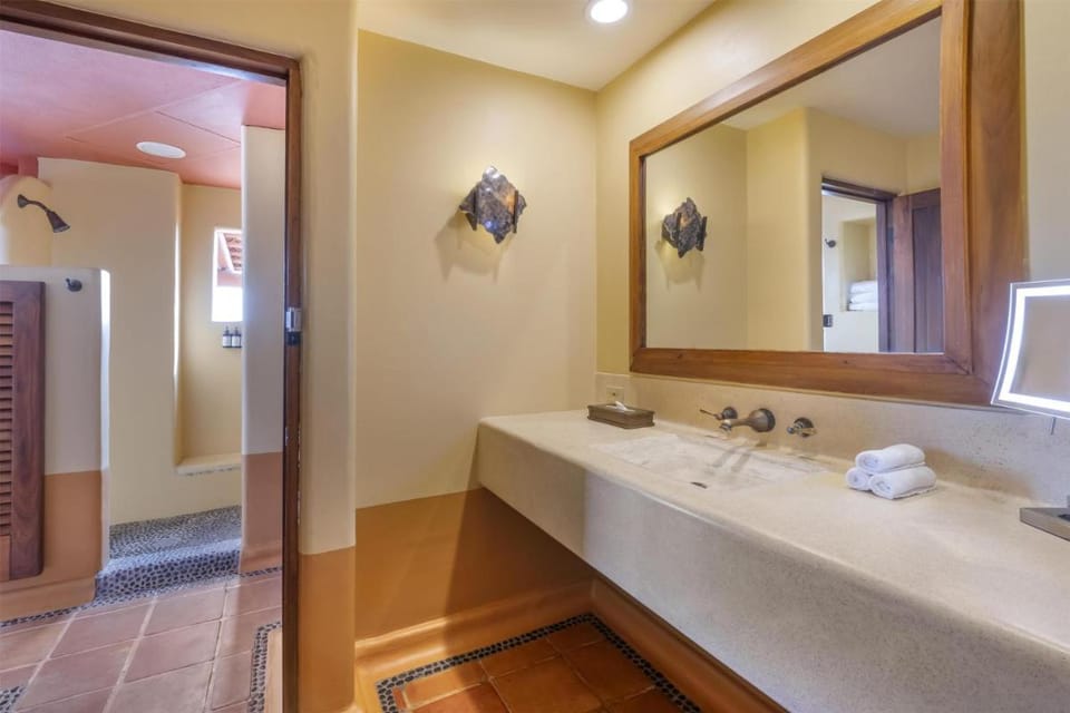 Hilton Grand Vacations Club Zihuatanejo Resort in Zihuatanejo