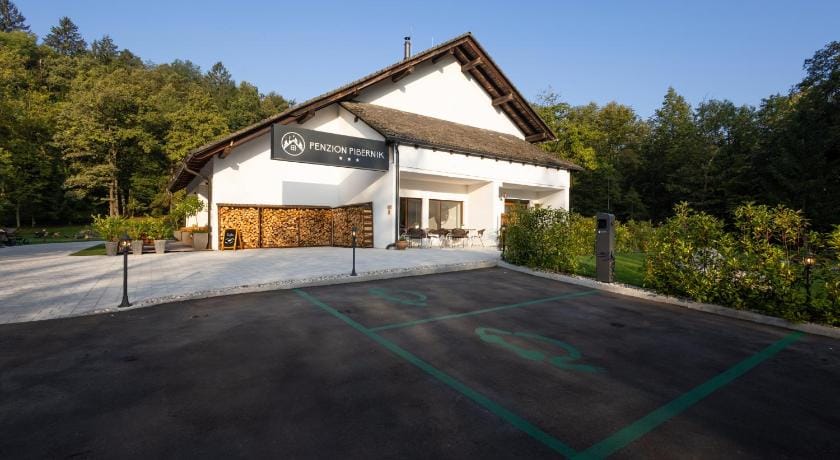 Pension & Glamping Pibernik Hotel in Bled