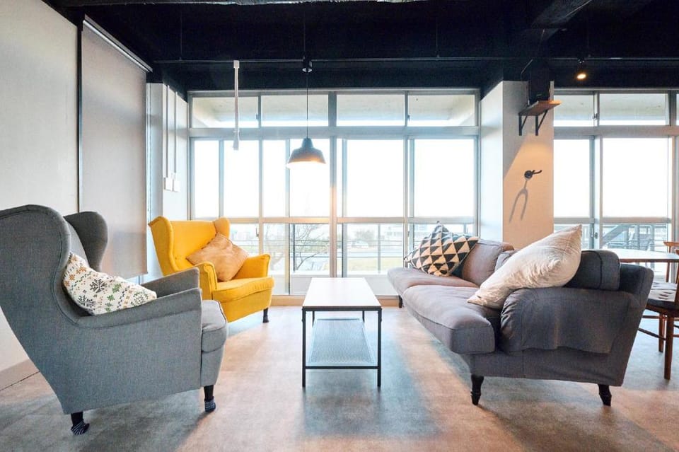 J-Hoppers Lake Biwa Guesthouse Bed and Breakfast in Shiga, Japan