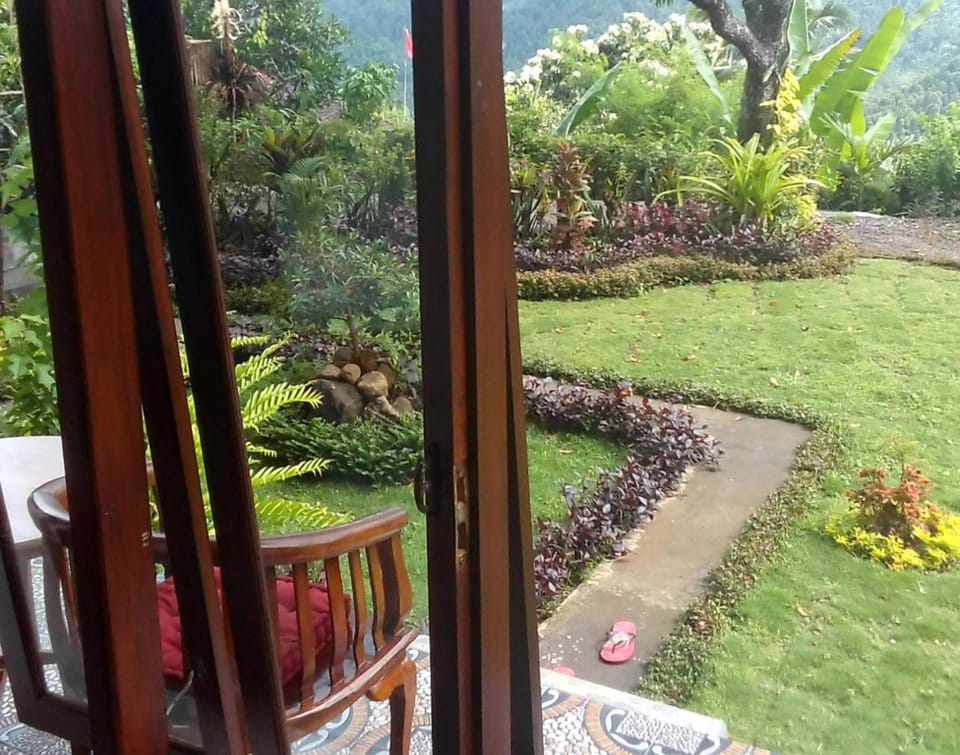 Aris Homestay and Warung Made Vacation rental in Bali