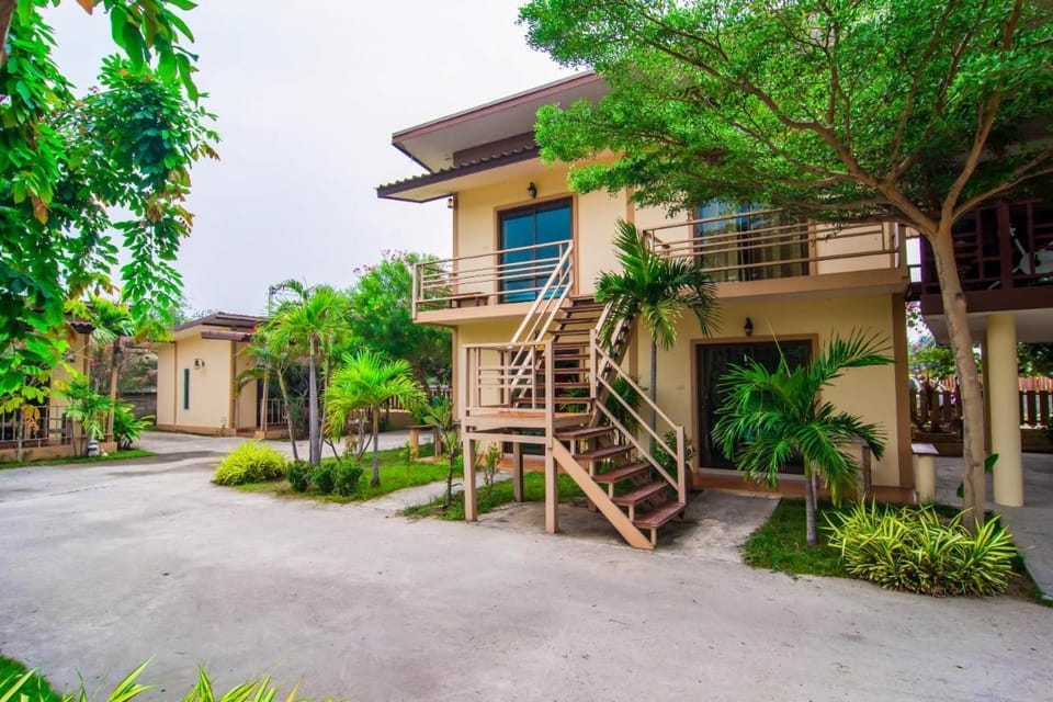 OYO 607 Nawang Resort Hotel in Thailand