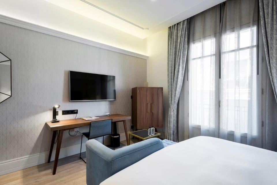 DoubleTree by Hilton Madrid - Prado Hotel in Centro