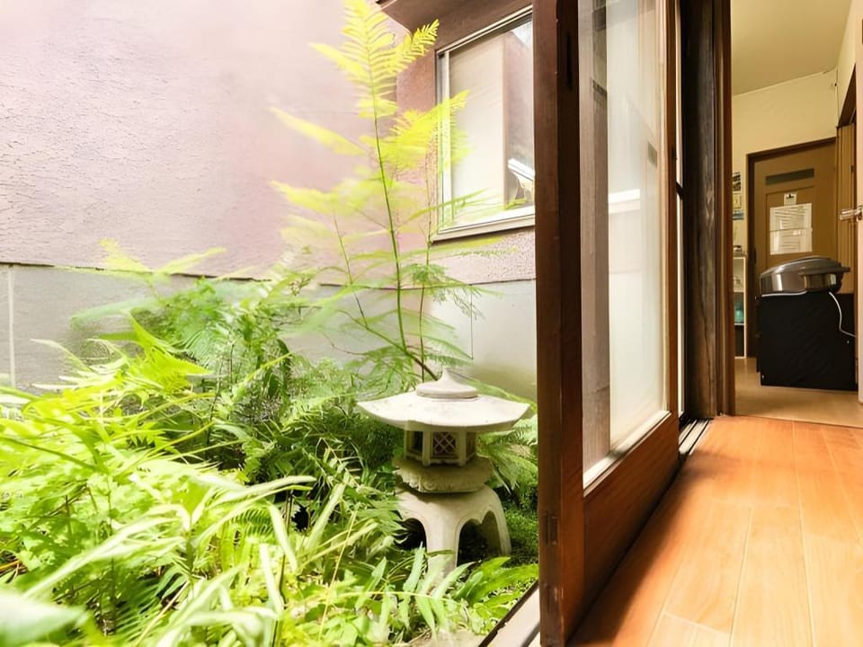 Peace House Abeno Bed and Breakfast in Osaka