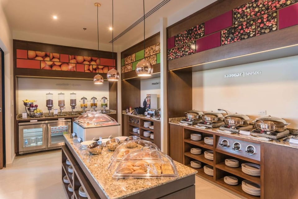 Hampton Inn & Suites by Hilton Salamanca Bajio Hotel in State of Guanajuato