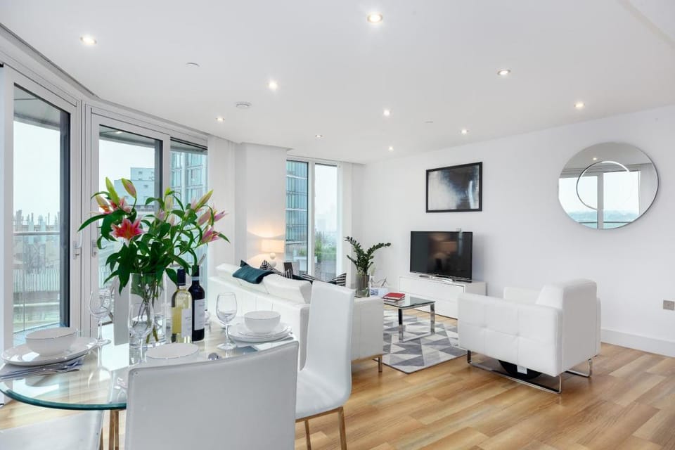 One Bedroom apartment in Aldgate Apartment in London