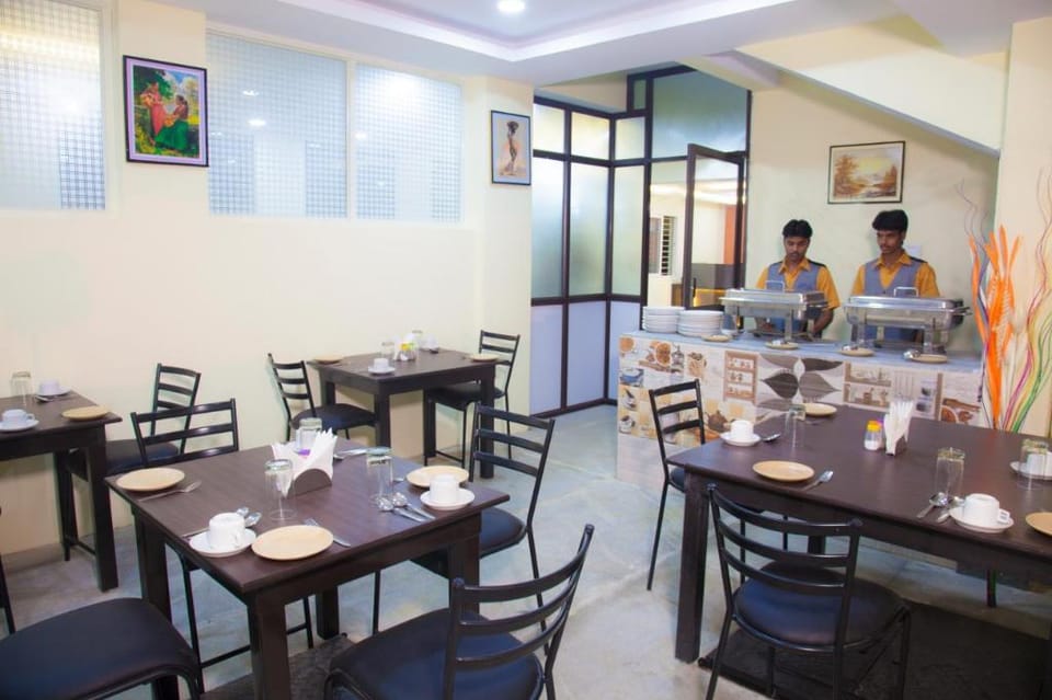 Tranzotel Redkey Inn Near Bangalore Airport Hotel in Bengaluru
