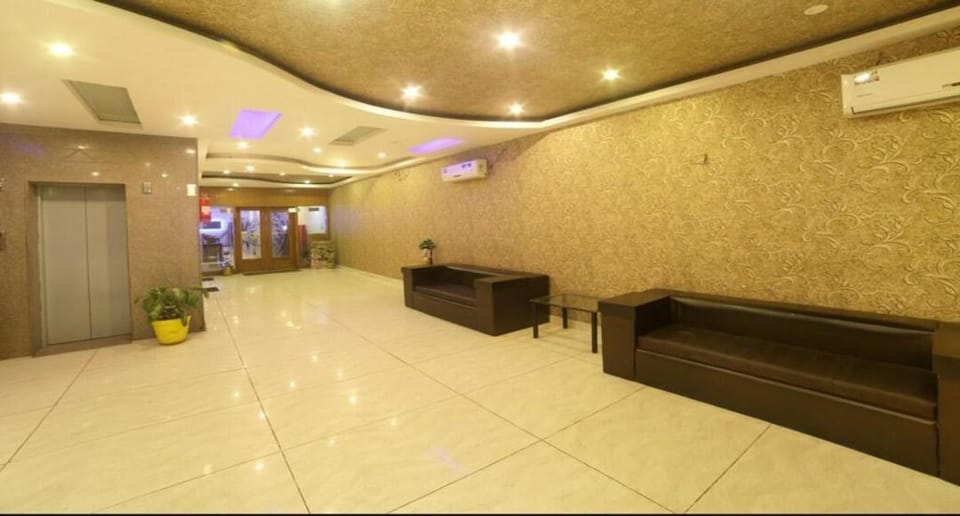 Hotel Trihari Hotel in Rishikesh