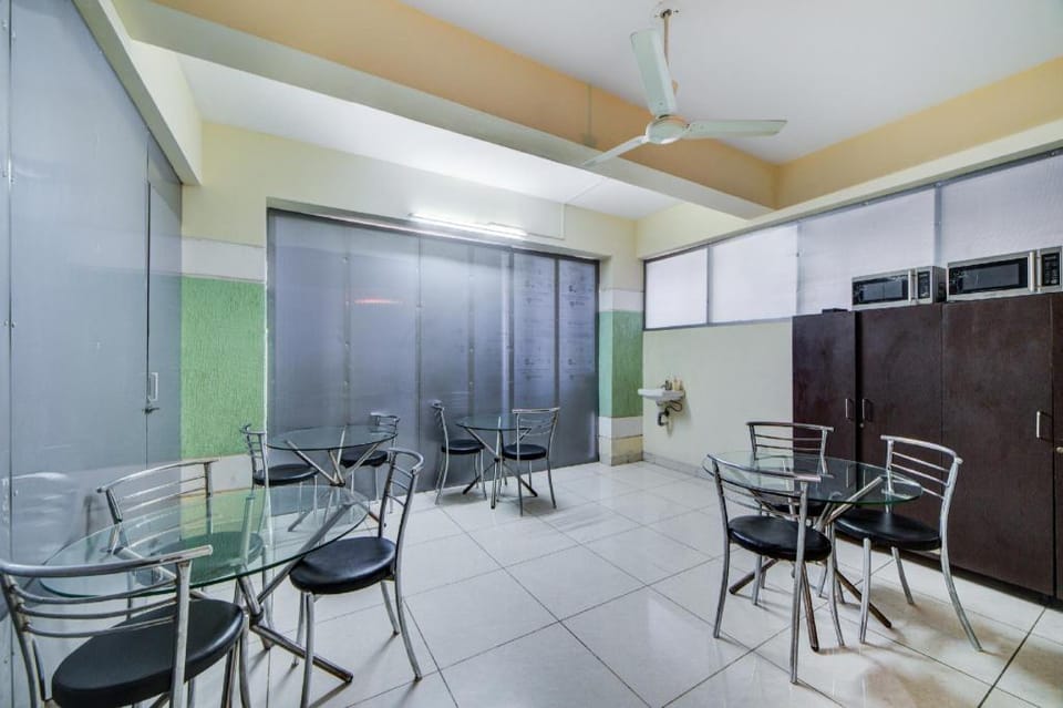 Hotel O The Royal Nest Near Shilparamam Hotel in Hyderabad