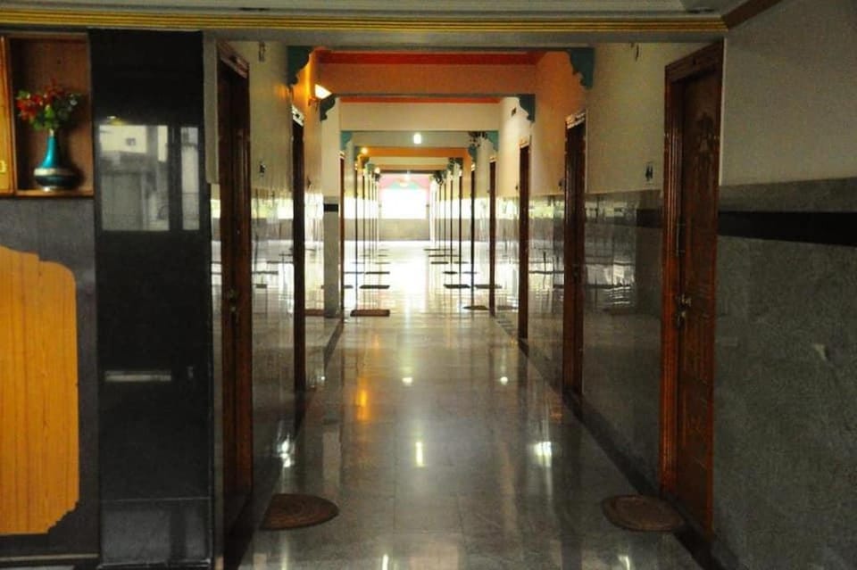 Sri Vijaya Residency AC Hotel in Karnataka