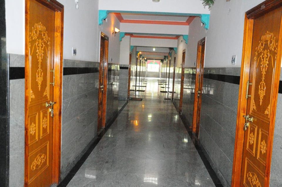 Sri Vijaya Residency AC Hotel in Karnataka