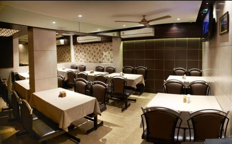 hotel leela Hotel in Maharashtra