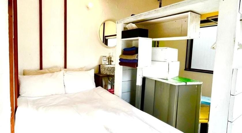 Ohmachi Junxion Bed and Breakfast in Yokohama
