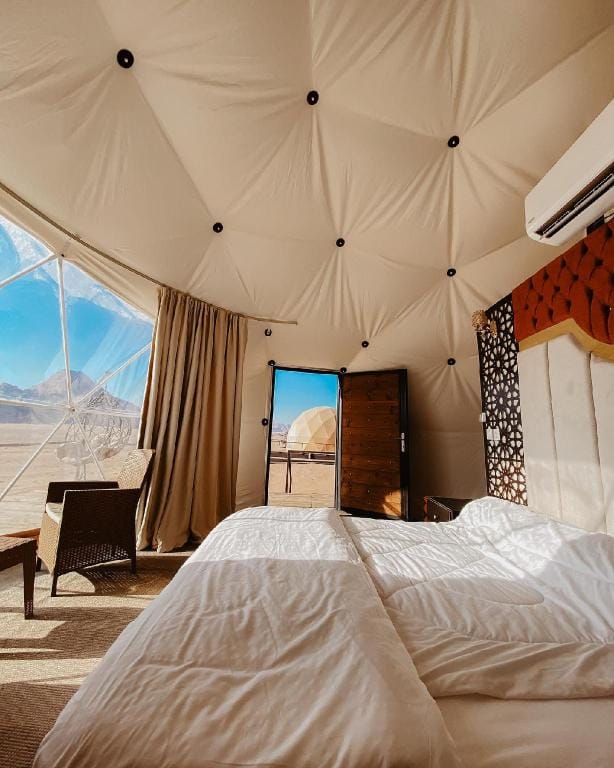 Hasan Zawaideh luxury camp 2 Luxury tent in Africa