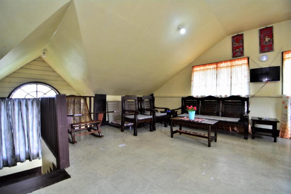 Carlos Residence Vacation rental in Baguio