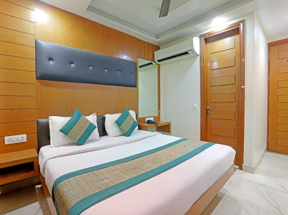 Hotel Tashkent Palace - Walk in from New Delhi Station & Metro Station Hotel in New Delhi