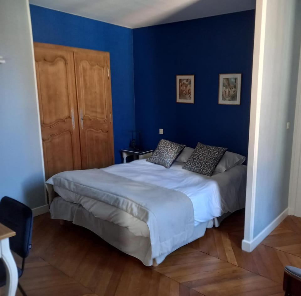 Hôtel des Cymaises Hotel in Bourgogne-Franche-Comté