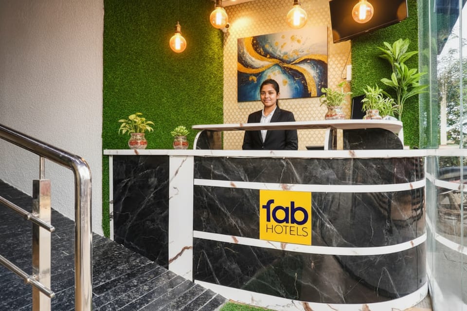 FabHotel Stay Inn - Nr. 4 Lions Academy, Pimple Nilakh Hotel in Pune