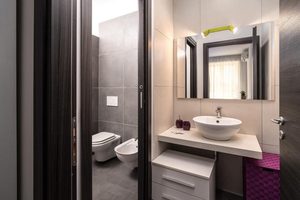 Residence Palazzo dei Delfini by RECEPTIO Apartment in Catania