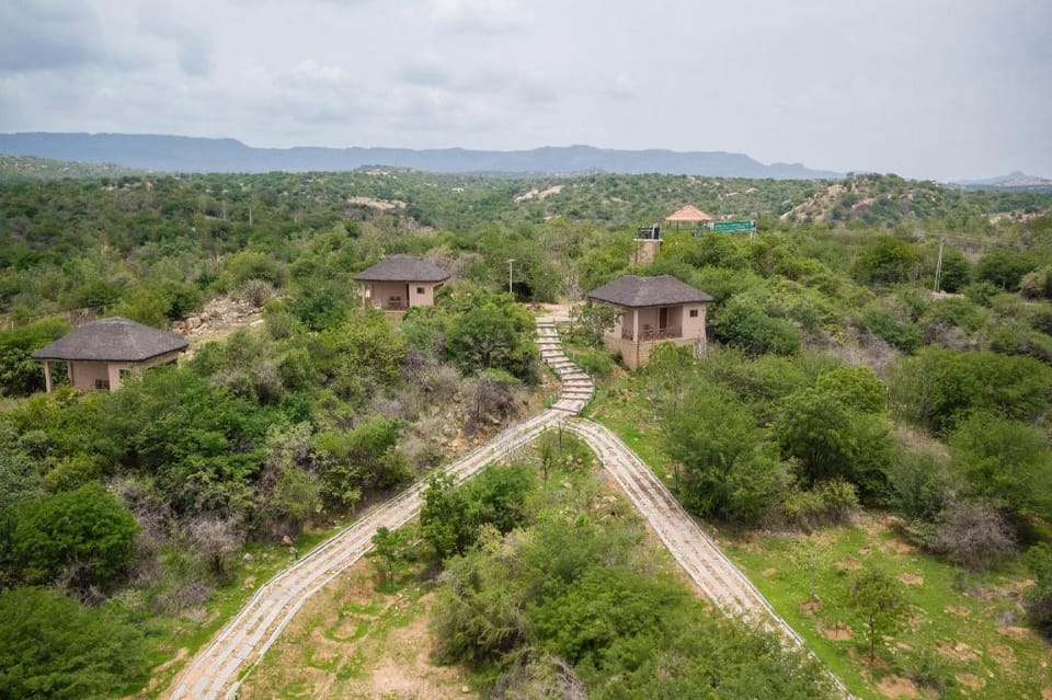 Hampi Heritage and Wilderness Resort - Junglelodges Hotel in Karnataka