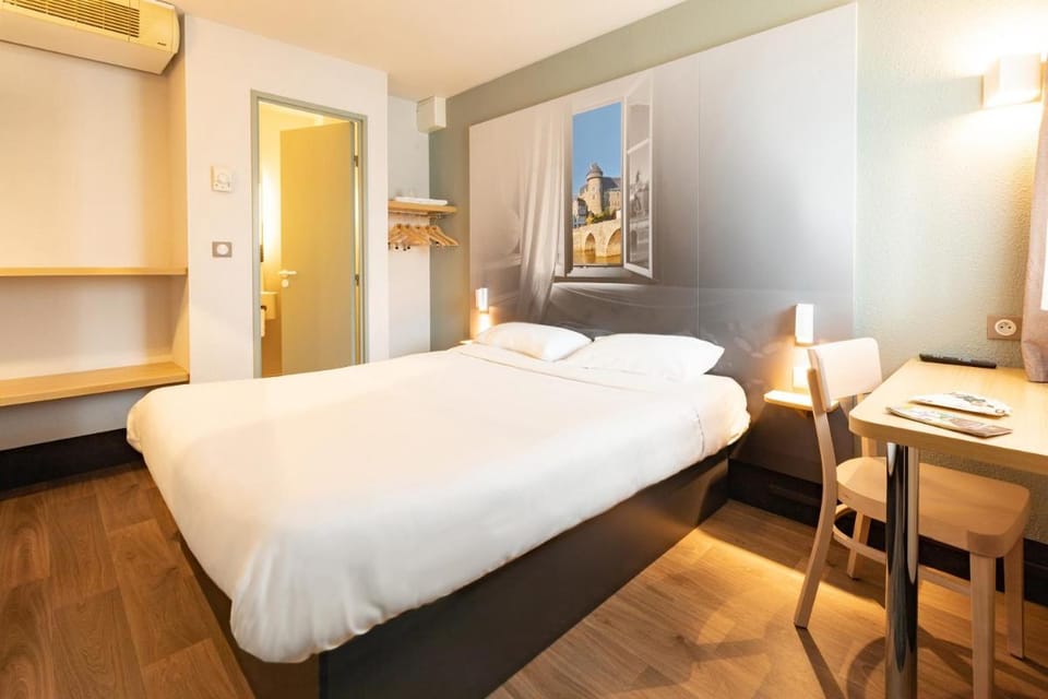 B&B HOTEL Laval Changé Hotel in Laval