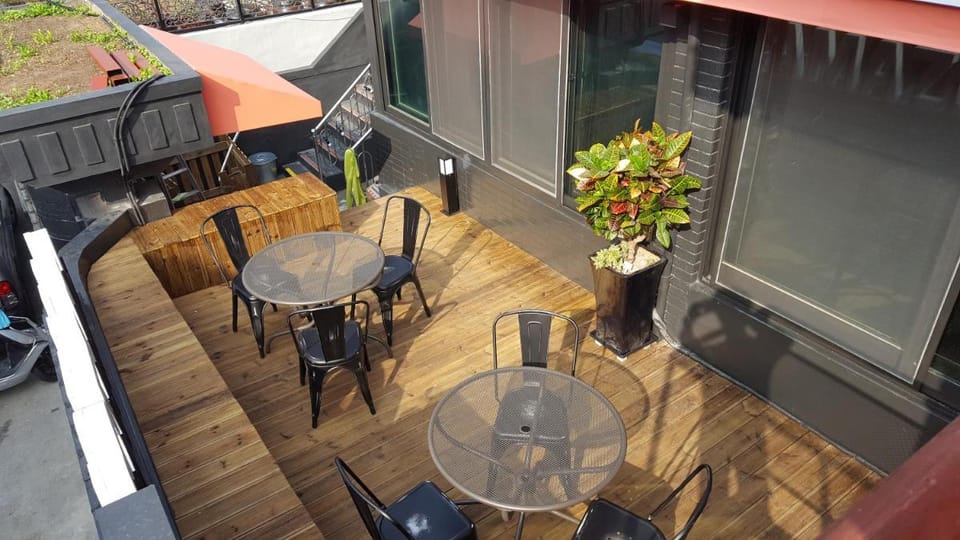 Amazon Guesthouse Bed and Breakfast in Seoul