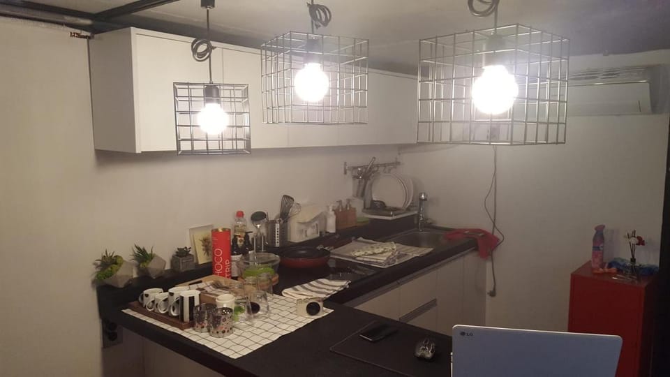 Amazon Guesthouse Bed and Breakfast in Seoul