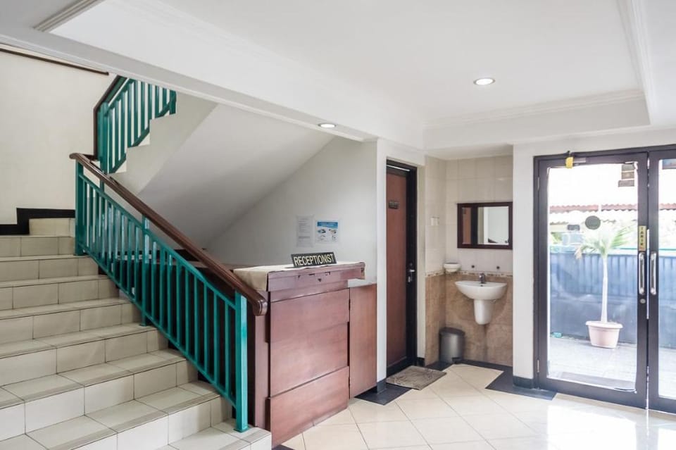 RedDoorz Plus @ Buah Batu Bed and Breakfast in Bandung