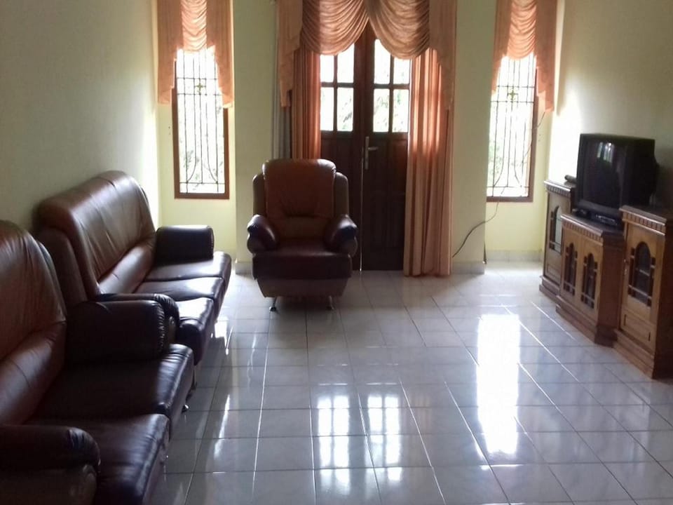 Villa Kota Bunga Semanggi Hotel in West Java