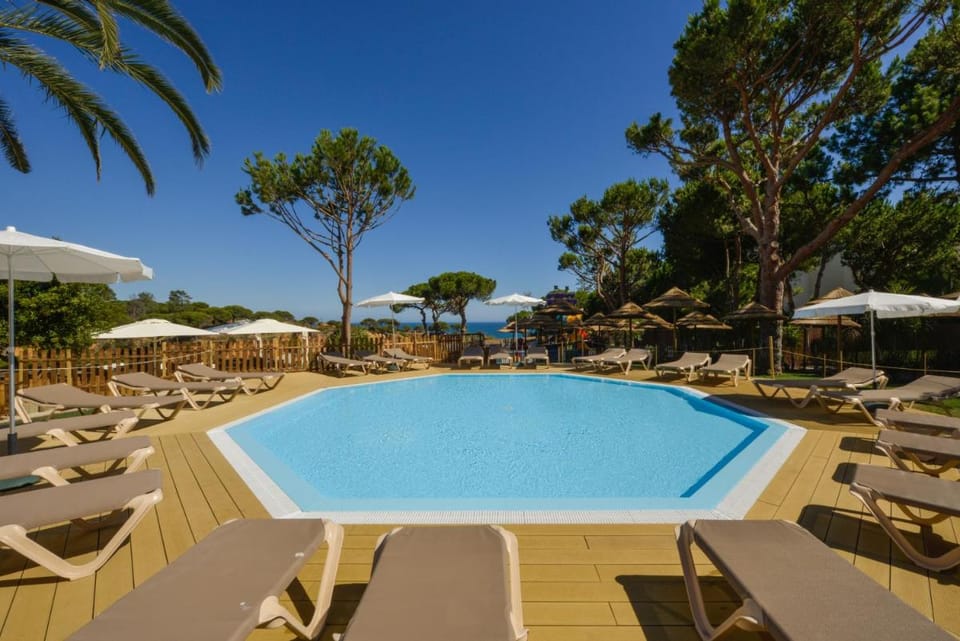 3HB Falésia Garden Apartment hotel in Olhos de Água