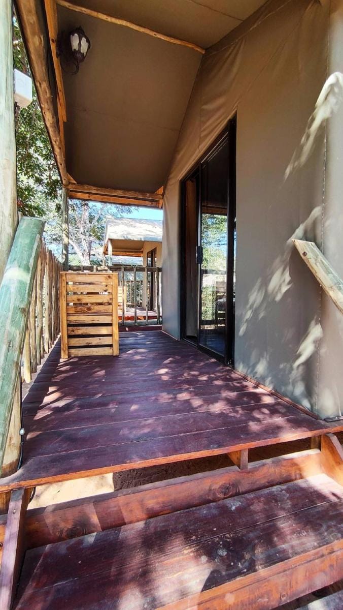 Elephant Trail Guesthouse and Backpackers Bed and Breakfast in Africa