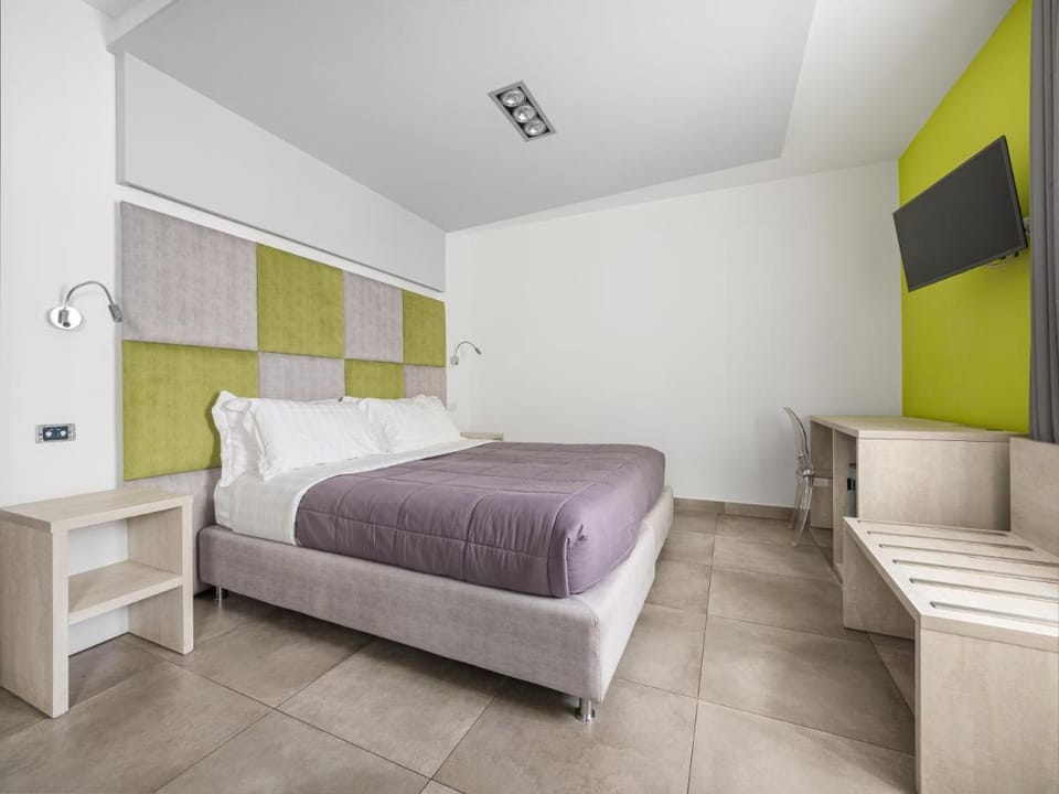 Orange Suites - De Vivo Realty Sorrento Bed and Breakfast in Priora