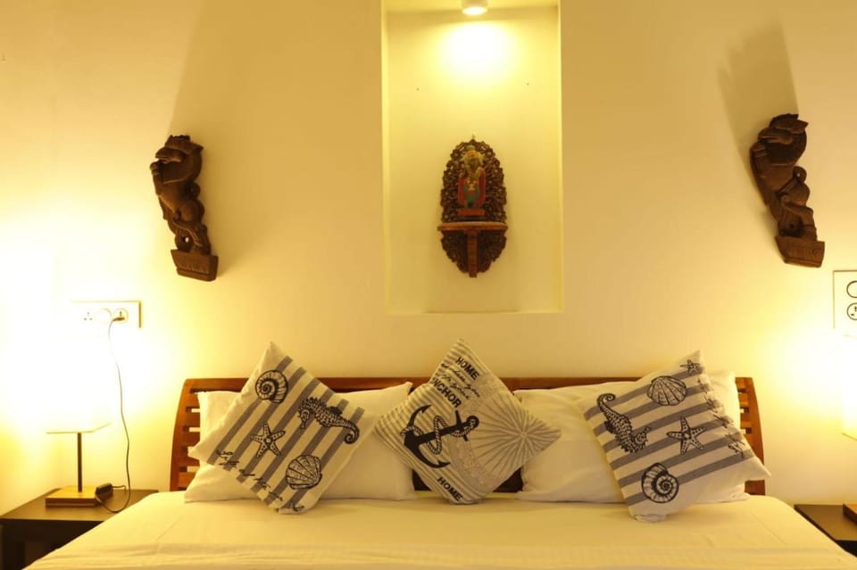 Vala House Hotel in Vypin