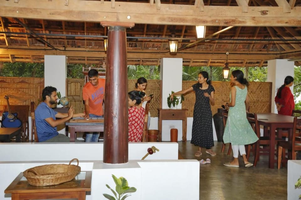 Vala House Hotel in Vypin