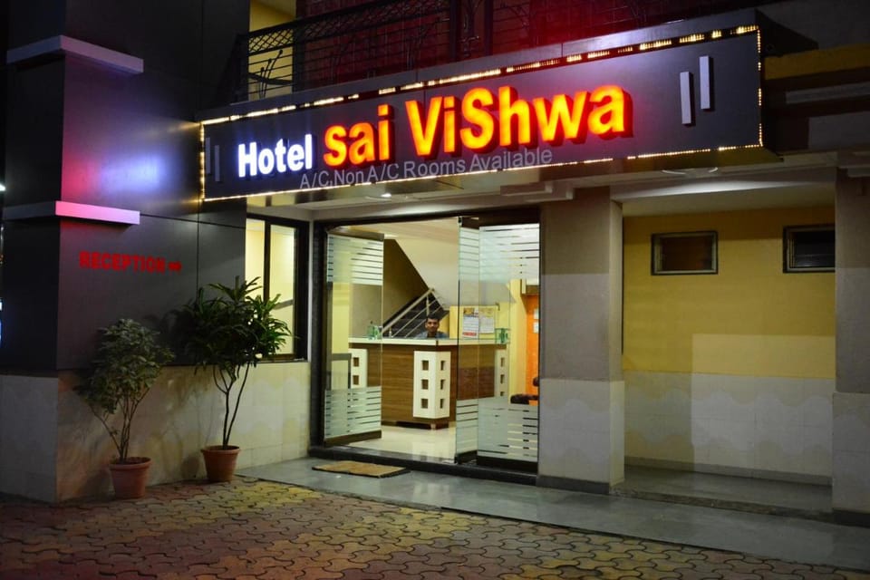 Hotel Sai Vishwa Hotel in Maharashtra