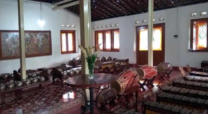 Omah Pitoe Guest House Vacation rental in Yogyakarta
