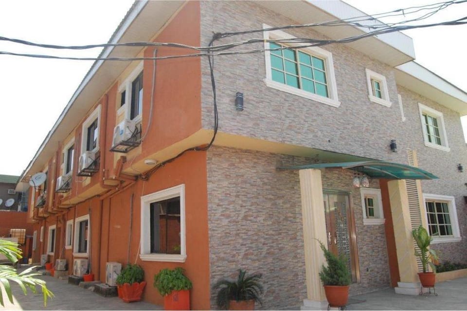 Anjiez Royal Suite Hotel in Lagos
