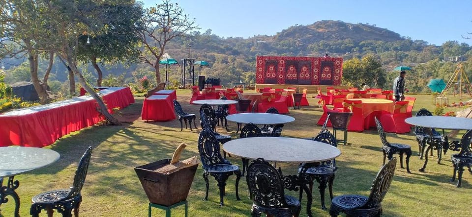 Toppers corner - A Boutique Garden Resort Hotel in Gujarat