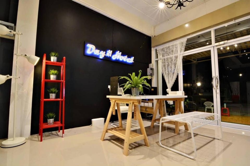 Day II Hotel Bed and Breakfast in Chon Buri Changwat