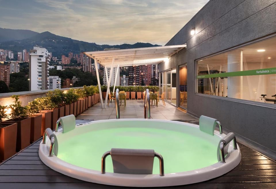Hampton Inn By Hilton Medellin, Colombia Hotel in Medellin