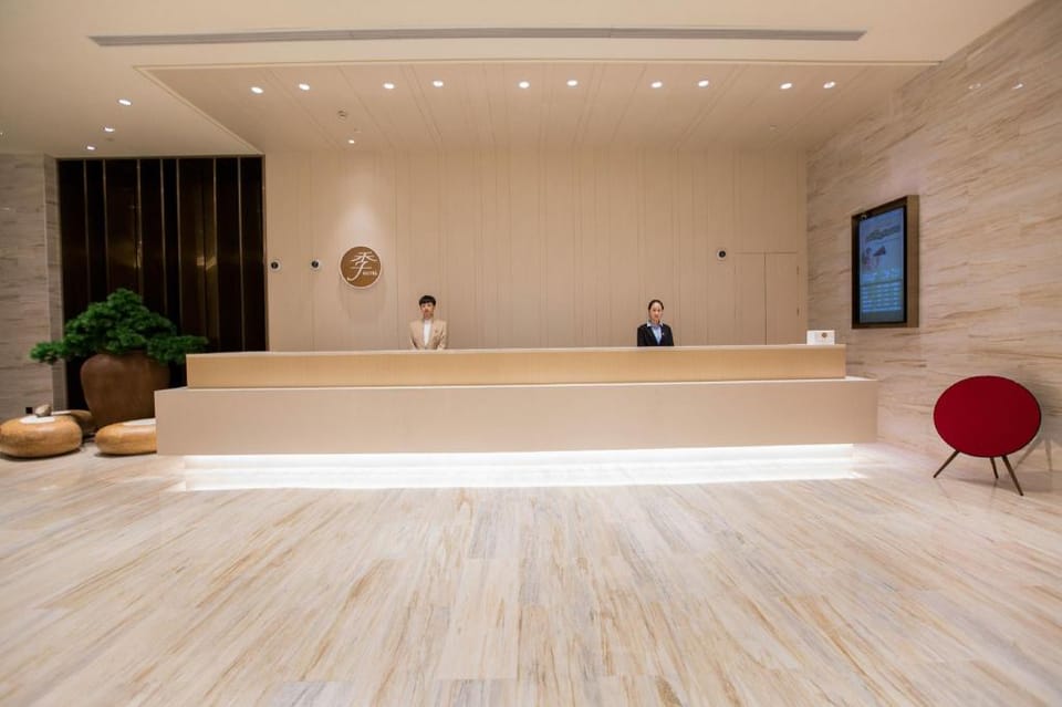 Ji Hotel Shanghai Qingpu Wuyue Plaza Hotel in Shanghai