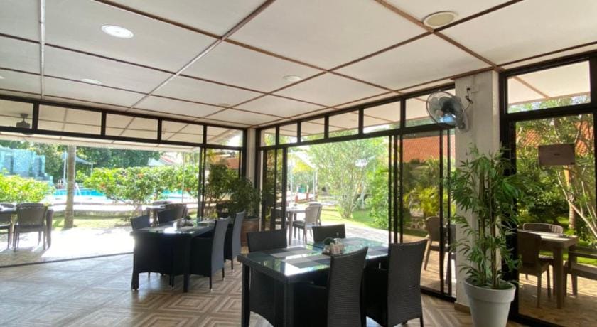 Sunville Hotel Apartment in Panglao