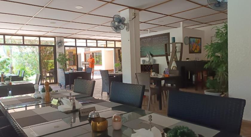 Sunville Hotel Apartment in Panglao