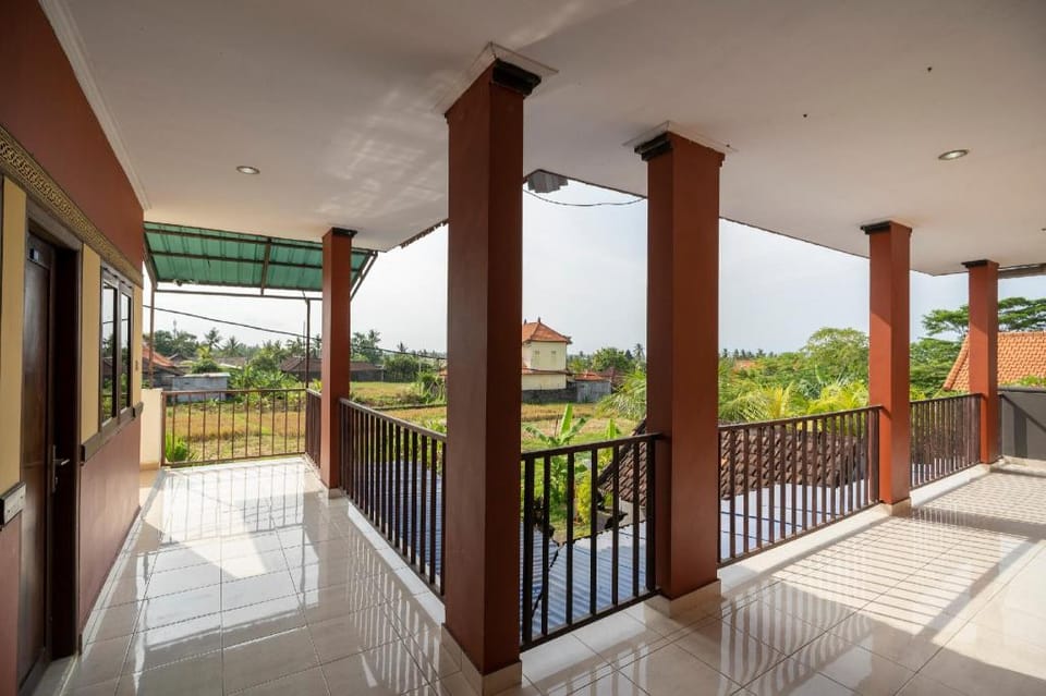 OYO 636 Apartmen Kak Okoh Hotel in North Kuta