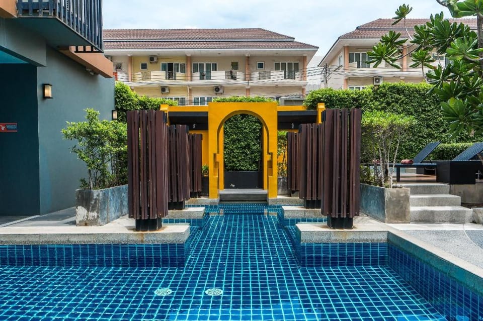 The Grass Serviced Suites Hotel in Pattaya City