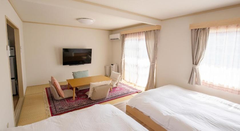 Guesthouse Life Field Apartment in Japan