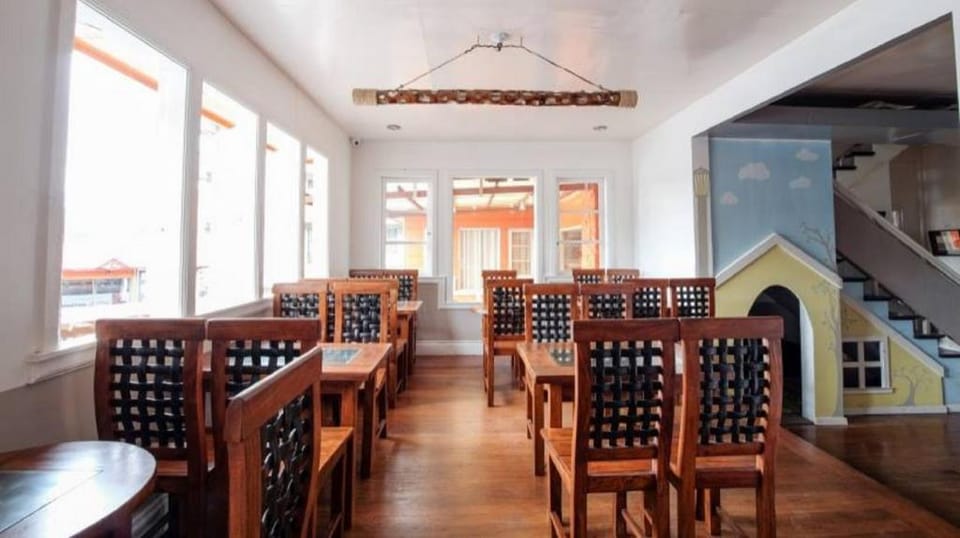 OLD ORANGEWOOD Bed and Breakfast Bed and Breakfast in Baguio