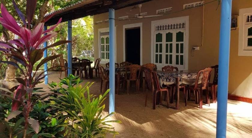 Nilaveli Beach Rooms Bed and Breakfast in Sri Lanka