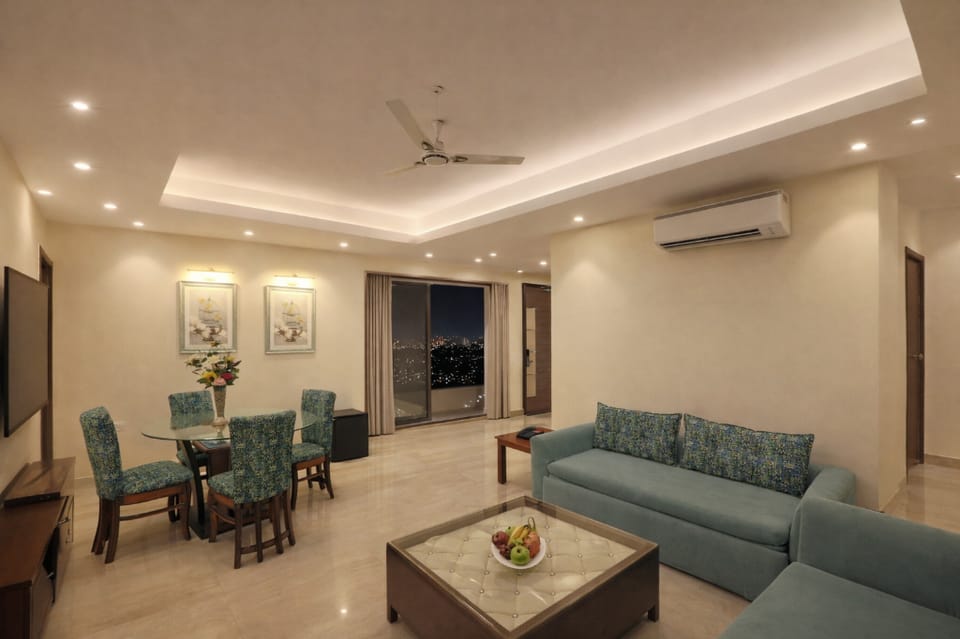 Hotel Oxmo Delhi Airport Hotel in Gurugram