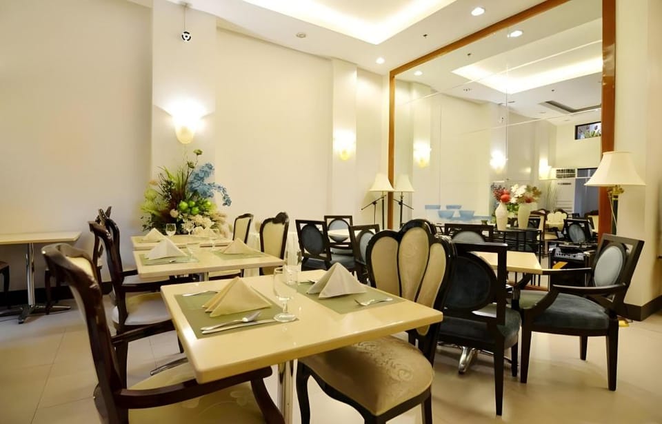 The Windy Ridge Hotel Manila Hotel in Manila City
