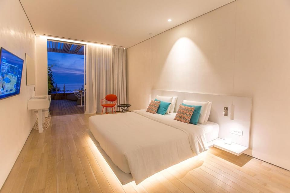 Mykonos Dove Beachfront Hotel Hotel in Mykonos, Mikonos 846 00, Greece